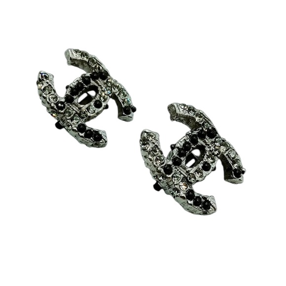 Authentic Chanel Clip Earrings + Dust Bag + Box - Picture 2 of 6